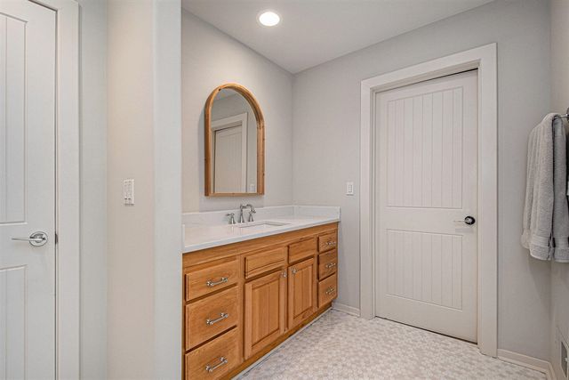 1820 Flowers Crossing Drive 12, Grand Rapids, MI 49525