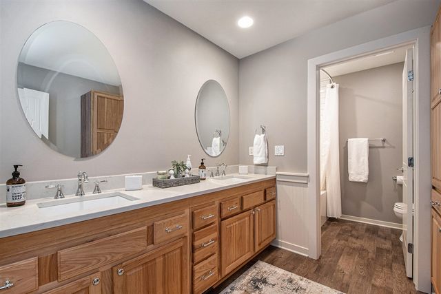 1820 Flowers Crossing Drive 12, Grand Rapids, MI 49525