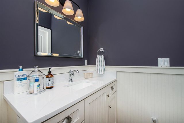 1820 Flowers Crossing Drive 12, Grand Rapids, MI 49525