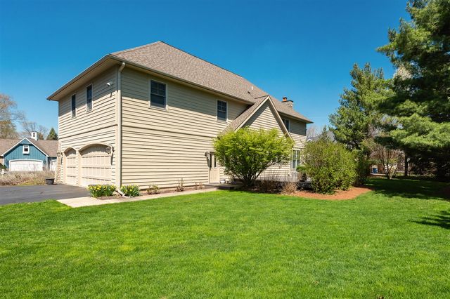 1820 Flowers Crossing Drive 12, Grand Rapids, MI 49525