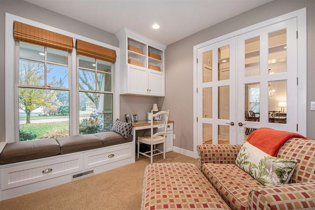 1820 Flowers Crossing Drive 12, Grand Rapids, MI 49525