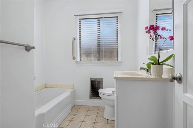 10908 Crossdale Avenue, Downey, CA 90241
