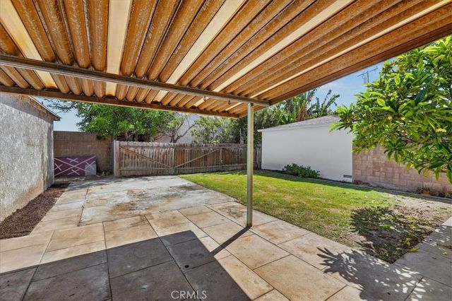 10908 Crossdale Avenue, Downey, CA 90241