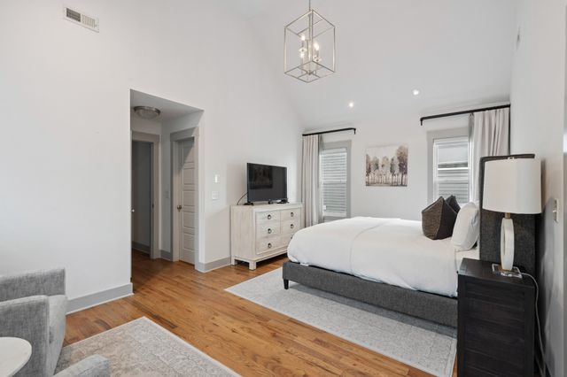 913 South St, Nashville, TN 37203