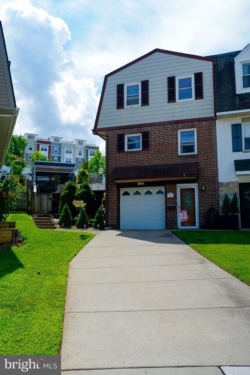 123 SUTCLIFFE LN #, CONSHOHOCKEN, PA 19428 — exterior