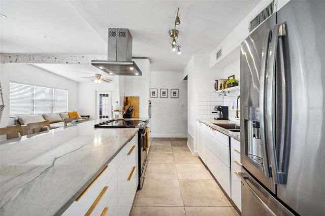 908 SKYVIEW DRIVE, Brandon, FL 33510