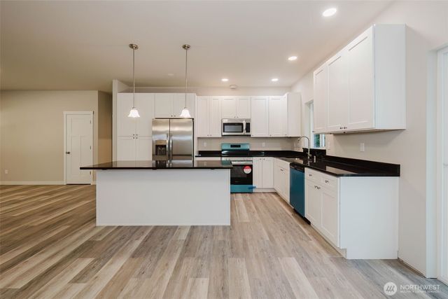 61 E Olyview Place, Grapeview, WA 98546