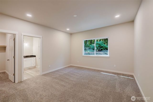 61 E Olyview Place, Grapeview, WA 98546