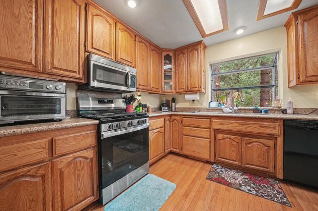 19050 Circle View Dr, Pioneer, CA 95666
