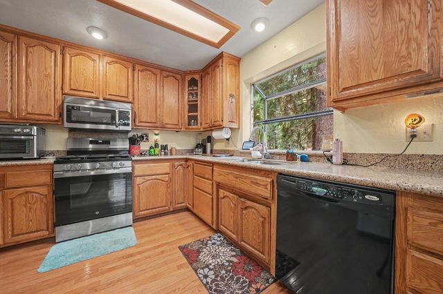 19050 Circle View Dr, Pioneer, CA 95666