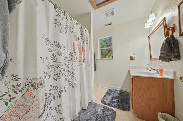 19050 Circle View Dr, Pioneer, CA 95666
