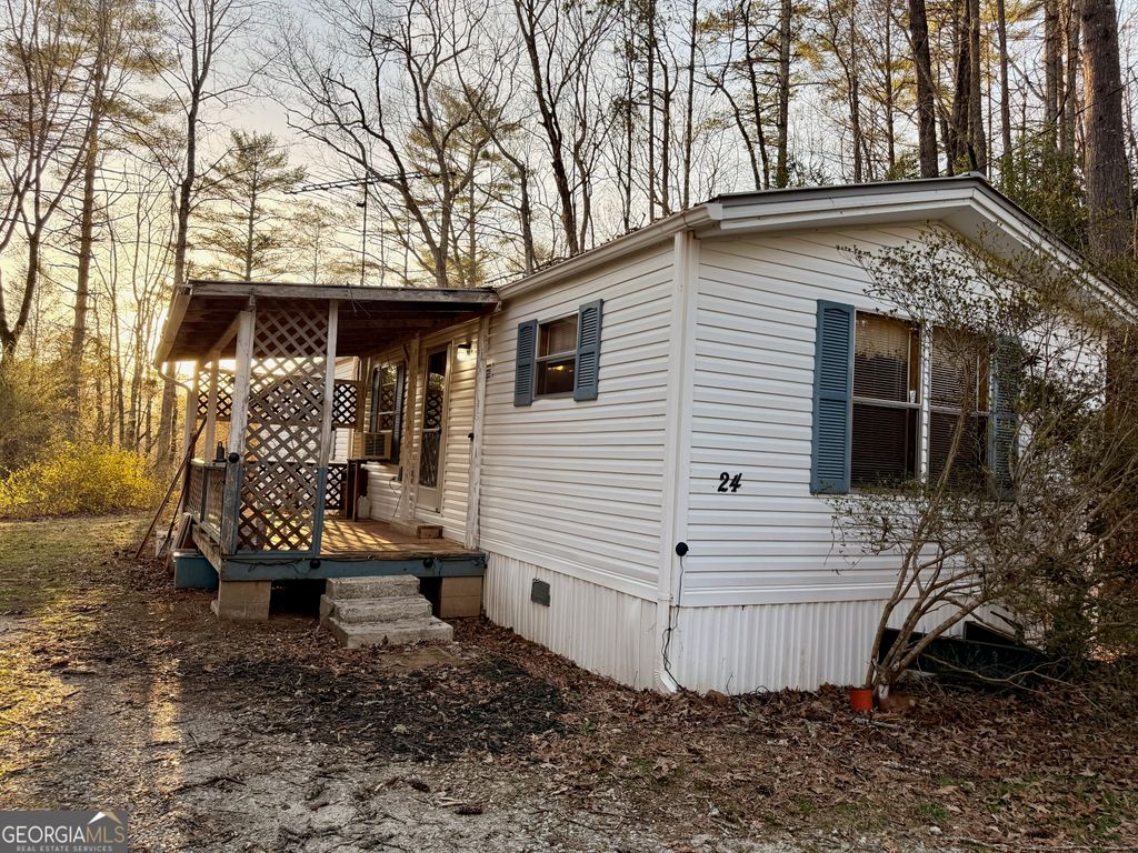 24 Lost Bridge Road, Lakemont, GA 30552