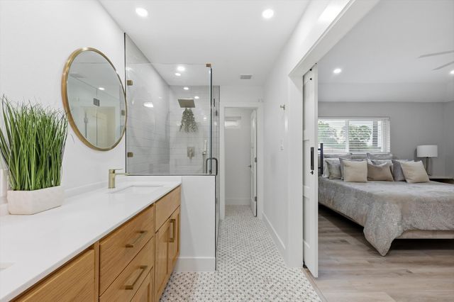 1909 W Red Bird Lane, Dallas, TX 75232