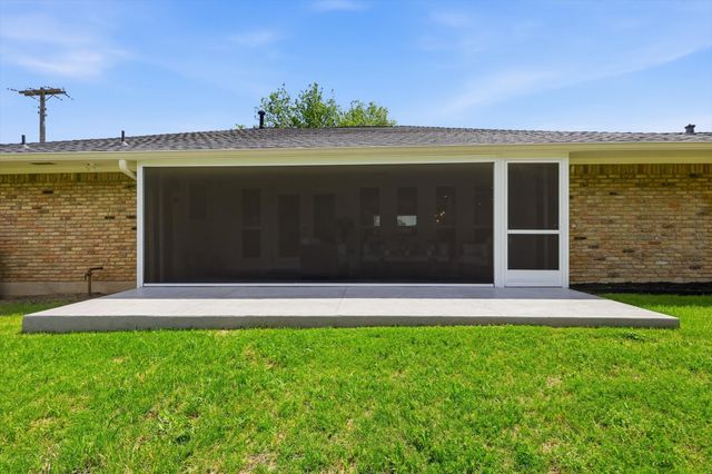 1909 W Red Bird Lane, Dallas, TX 75232