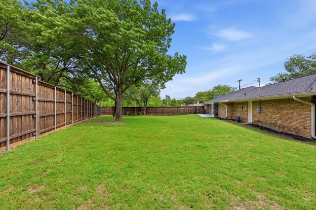 1909 W Red Bird Lane, Dallas, TX 75232