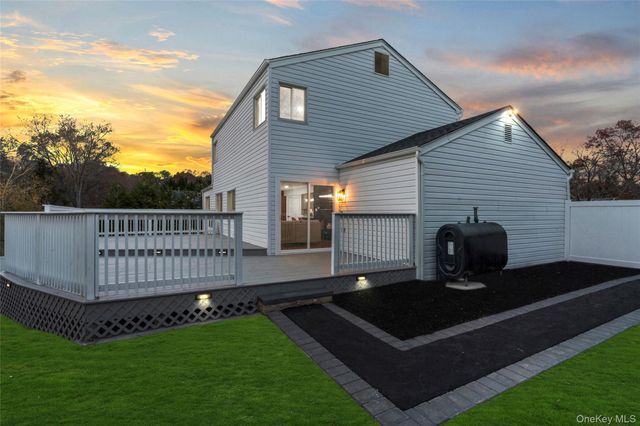 8 Marc Drive, Ridge, NY 11961