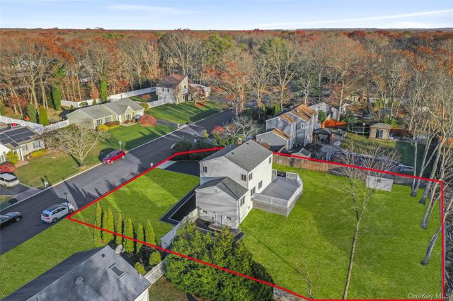 8 Marc Drive, Ridge, NY 11961