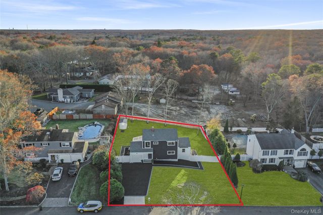 8 Marc Drive, Ridge, NY 11961