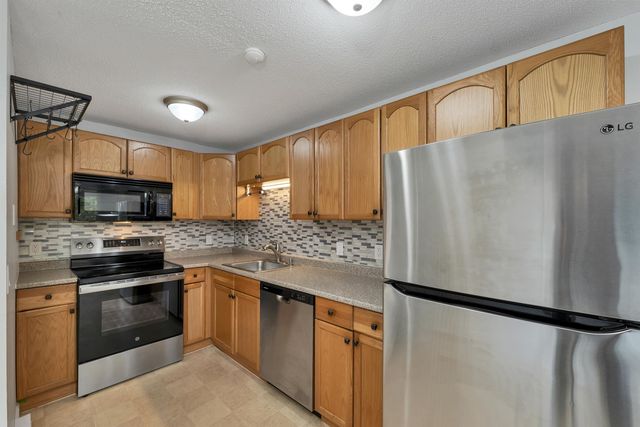 15 Wyman St Unit 9, Concord, NH 03301