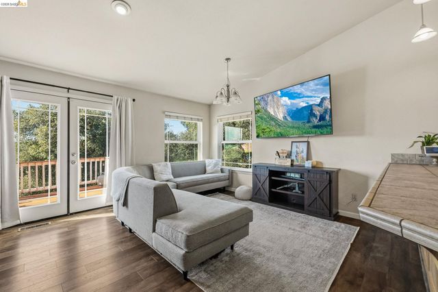 19095 North Dr, Jamestown, CA 95327