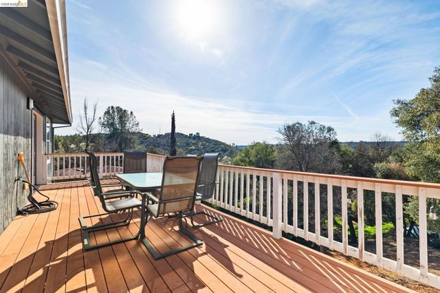 19095 North Dr, Jamestown, CA 95327