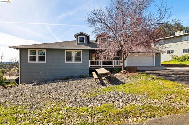 19095 North Dr, Jamestown, CA 95327