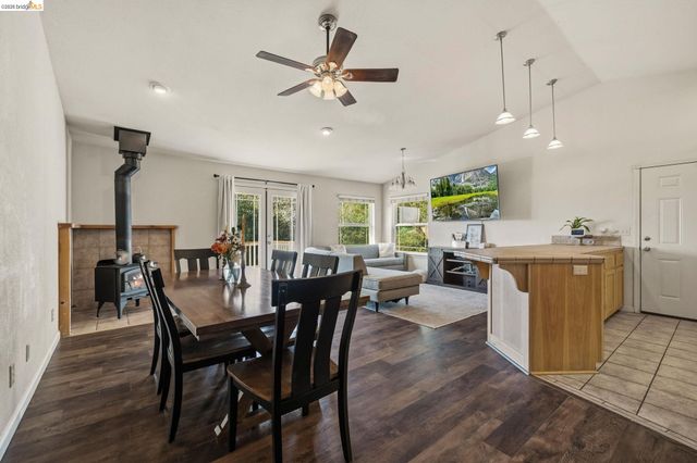 19095 North Dr, Jamestown, CA 95327