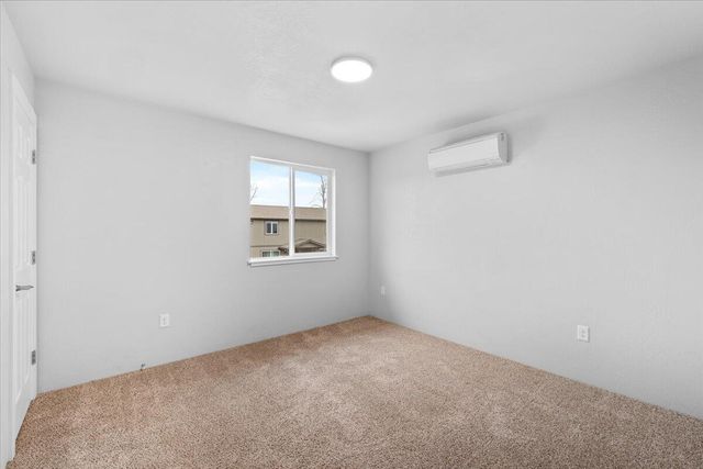 610 N Main Street APT 5A, Phoenix, OR 97535