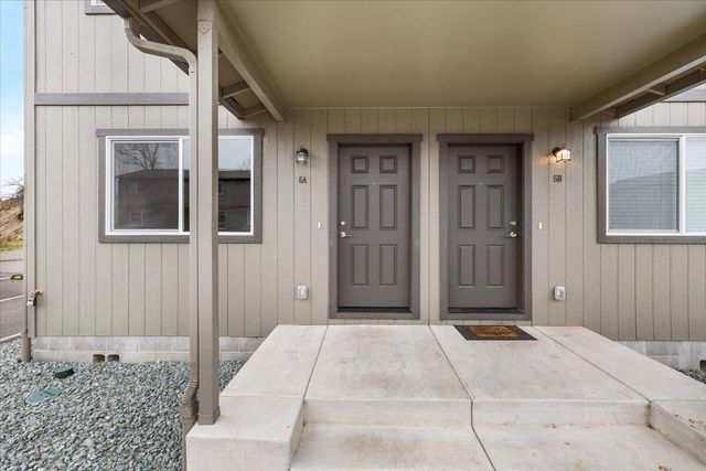 610 N Main Street APT 5A, Phoenix, OR 97535