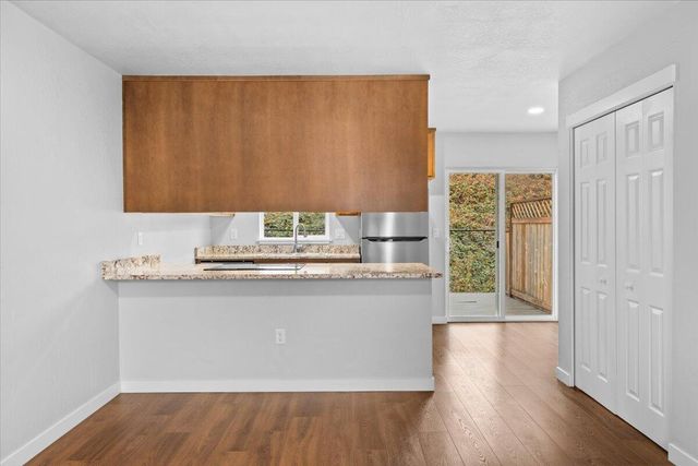 610 N Main Street APT 5A, Phoenix, OR 97535