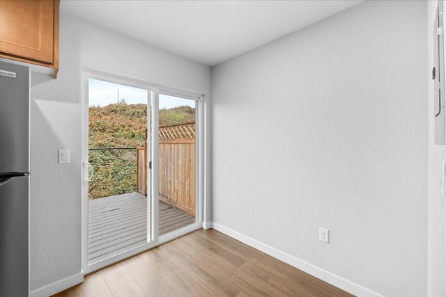 610 N Main Street APT 5A, Phoenix, OR 97535