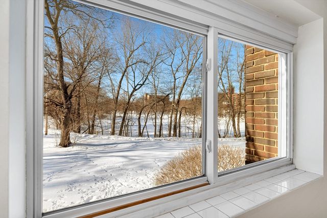 37 South St 10, Medford, MA 02155