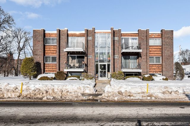 37 South St 10, Medford, MA 02155