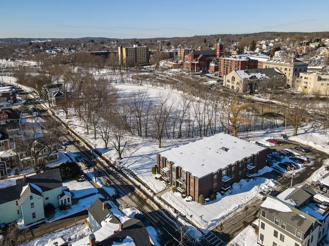 37 South St 10, Medford, MA 02155