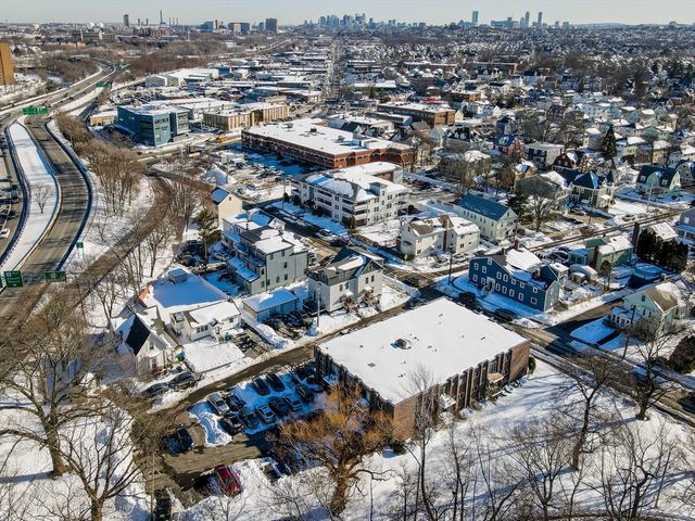 37 South St 10, Medford, MA 02155