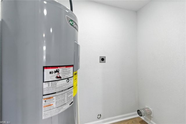 1322 Hoover AVE, Chesapeake, VA 23324