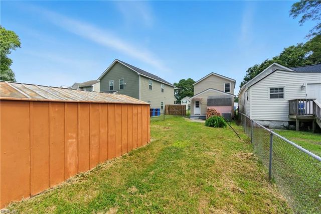 1322 Hoover AVE, Chesapeake, VA 23324