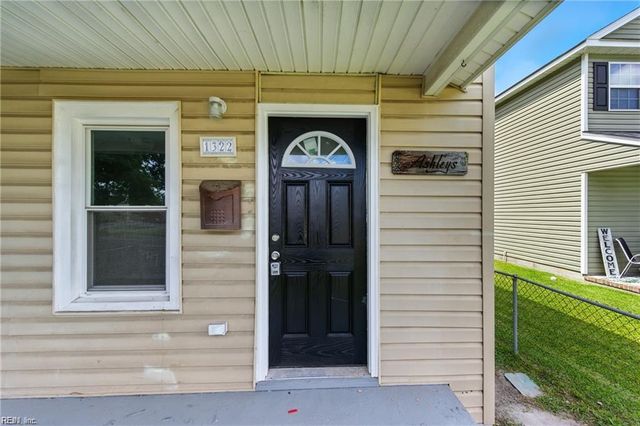 1322 Hoover AVE, Chesapeake, VA 23324