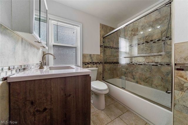 3598 Cedarbrook Road, University Heights, OH 44118