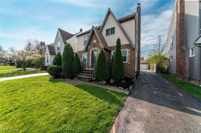 3598 Cedarbrook Road, University Heights, OH 44118