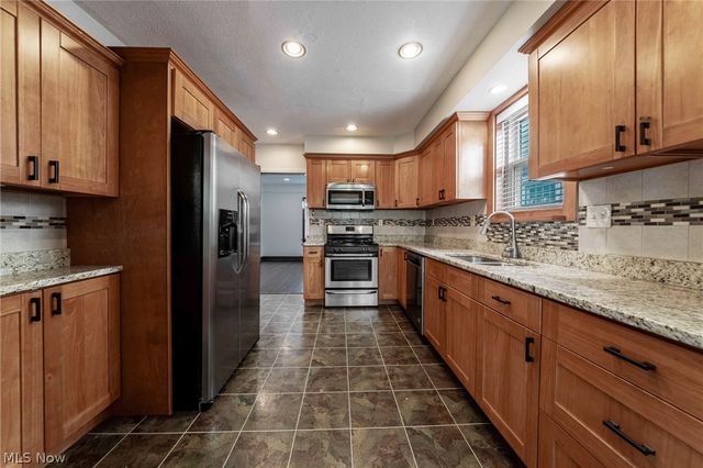 3598 Cedarbrook Road, University Heights, OH 44118