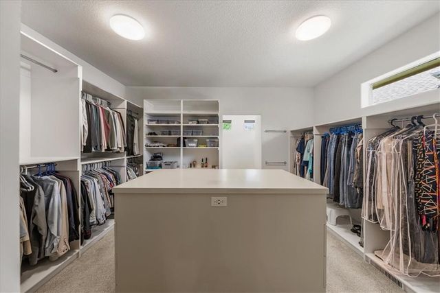 9896 Saddletop Street, Lenexa, KS 66227