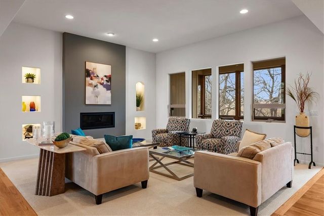 9896 Saddletop Street, Lenexa, KS 66227