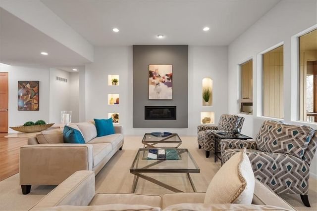 9896 Saddletop Street, Lenexa, KS 66227