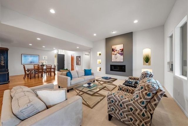 9896 Saddletop Street, Lenexa, KS 66227