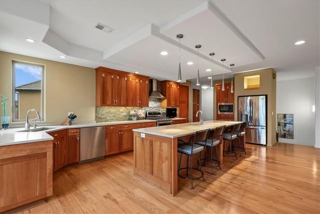 9896 Saddletop Street, Lenexa, KS 66227