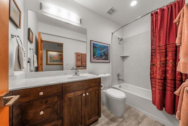 9896 Saddletop Street, Lenexa, KS 66227