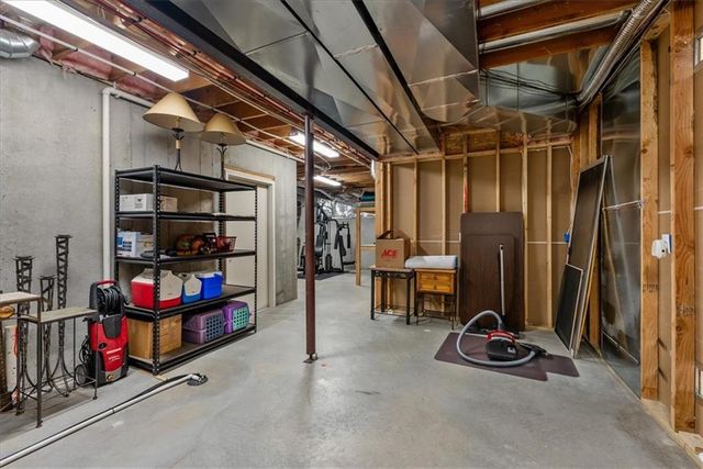 9896 Saddletop Street, Lenexa, KS 66227