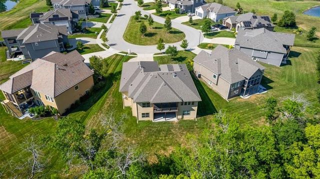 9896 Saddletop Street, Lenexa, KS 66227