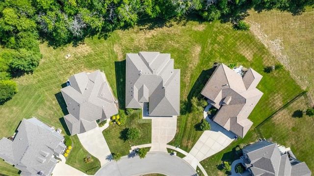 9896 Saddletop Street, Lenexa, KS 66227